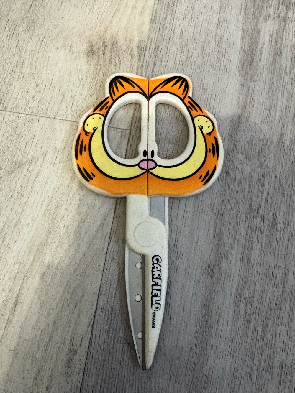 1980 Jim Davis Vintage Rare Mead PAWS Garfield Child's Safety Scissors